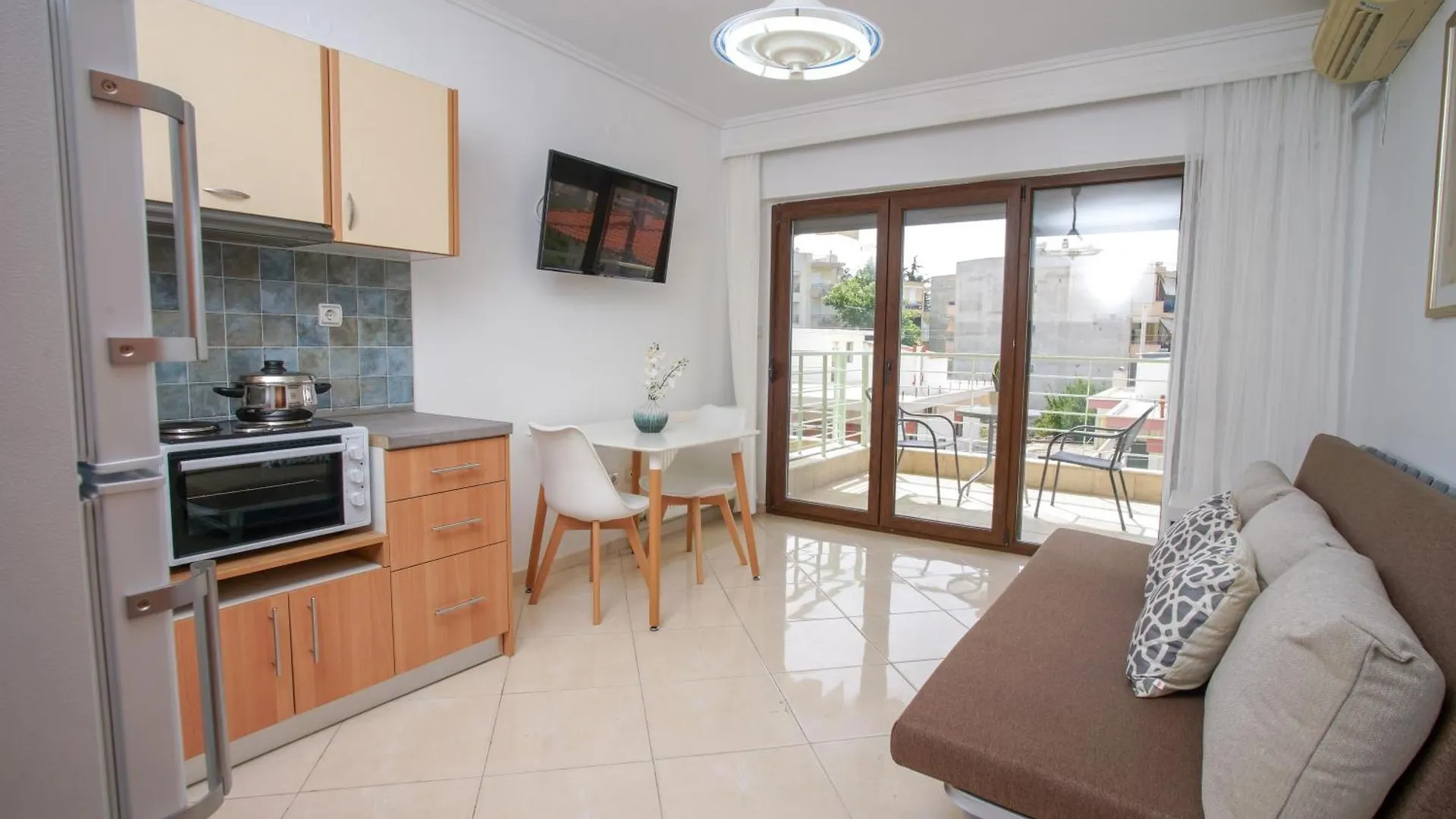 Work Of Art Apartment In Nea Michaniona location